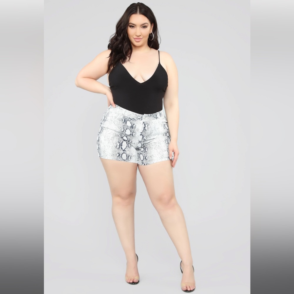Fashion nova high rise denim short